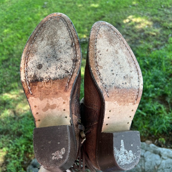 Circle G booties. Size 8 1/2 Distressed Brown - Picture 5 of 5